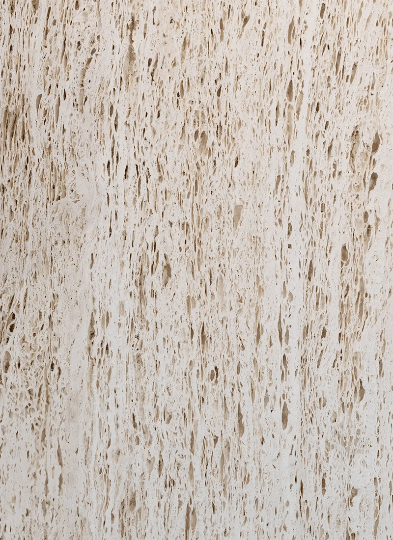 "Doric" Couchtisch von Gubi