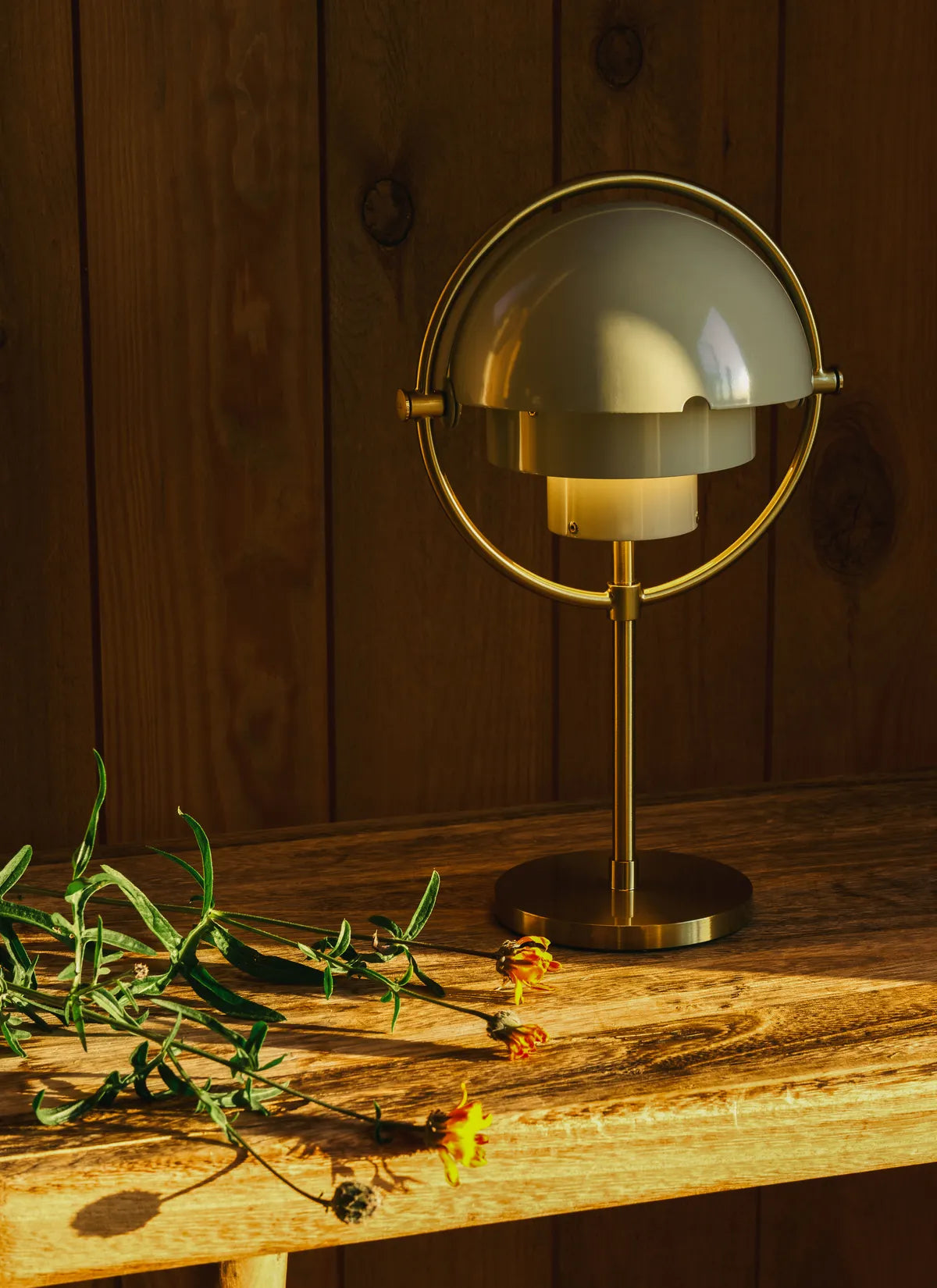 "Multi-Lite" Portable Leuchte von Gubi