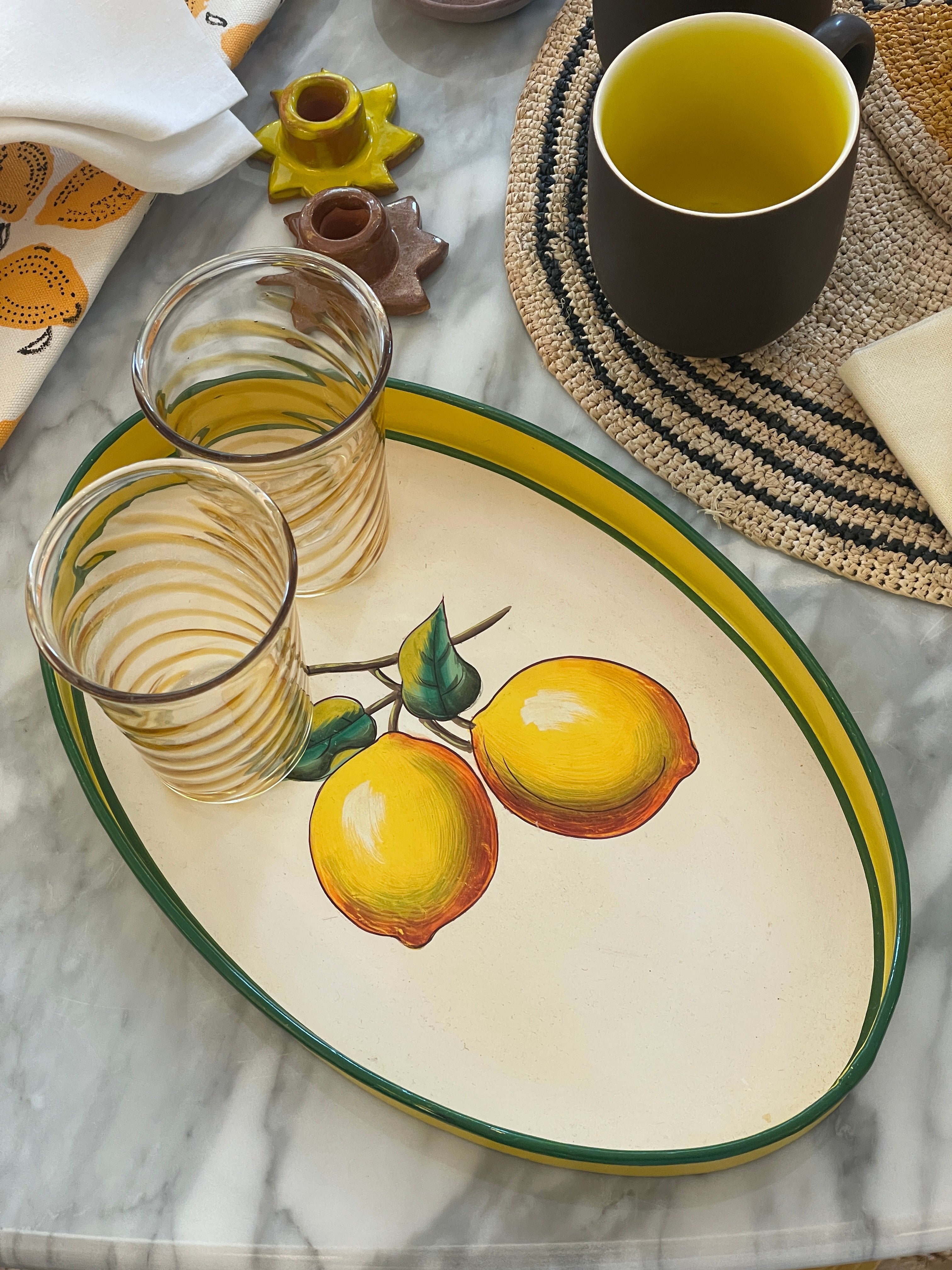 Oval tray with lemons