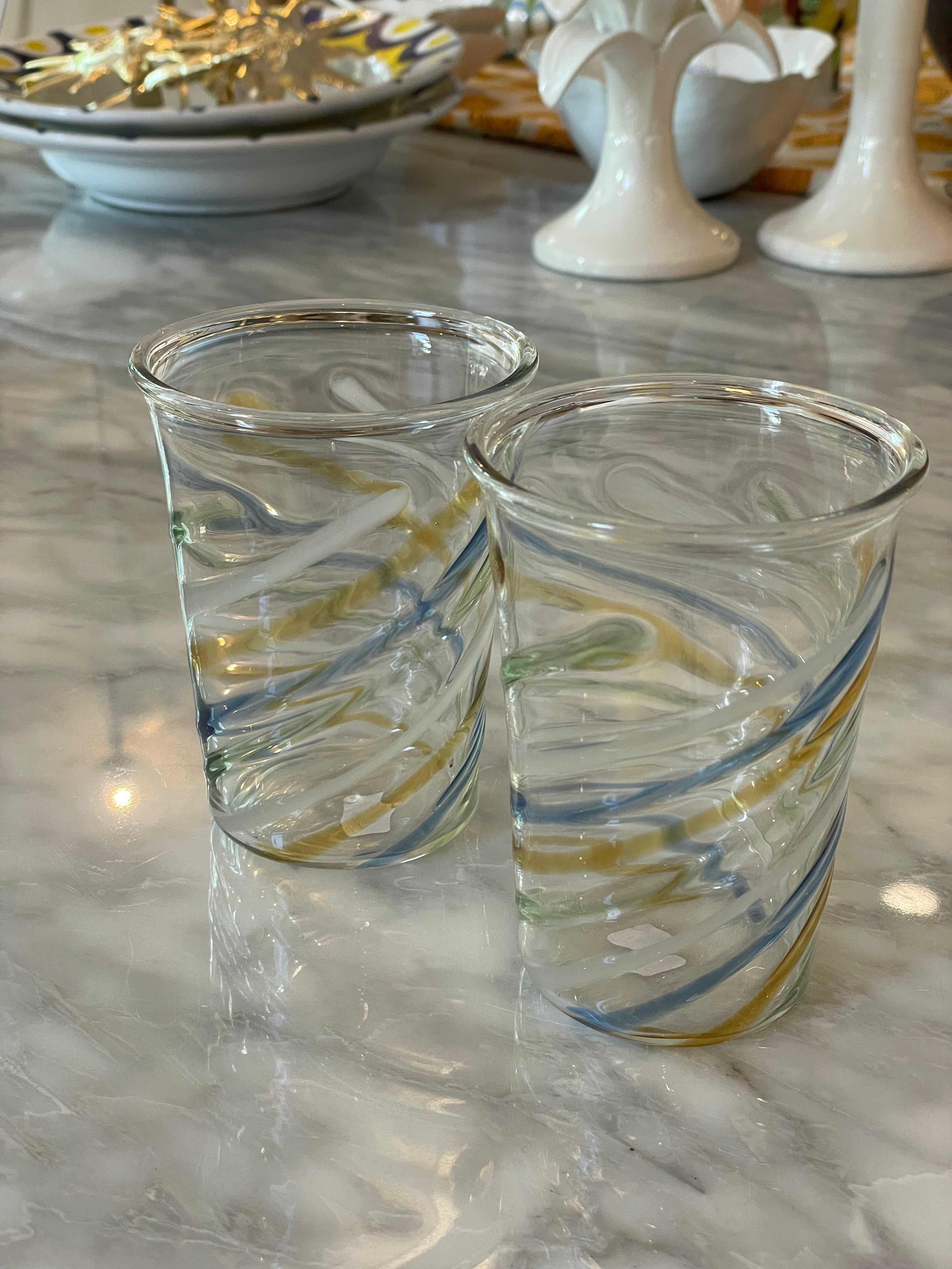 Mouth-blown glasses with various patterns