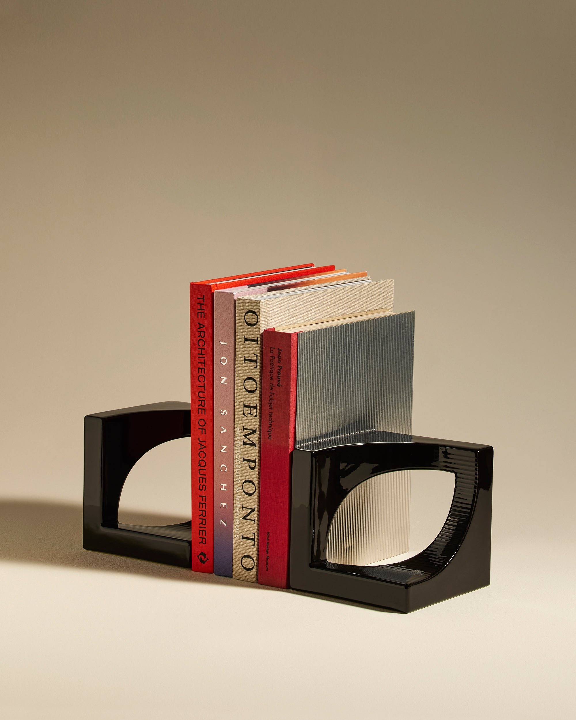 Buchstütze von Sarah Lavoine