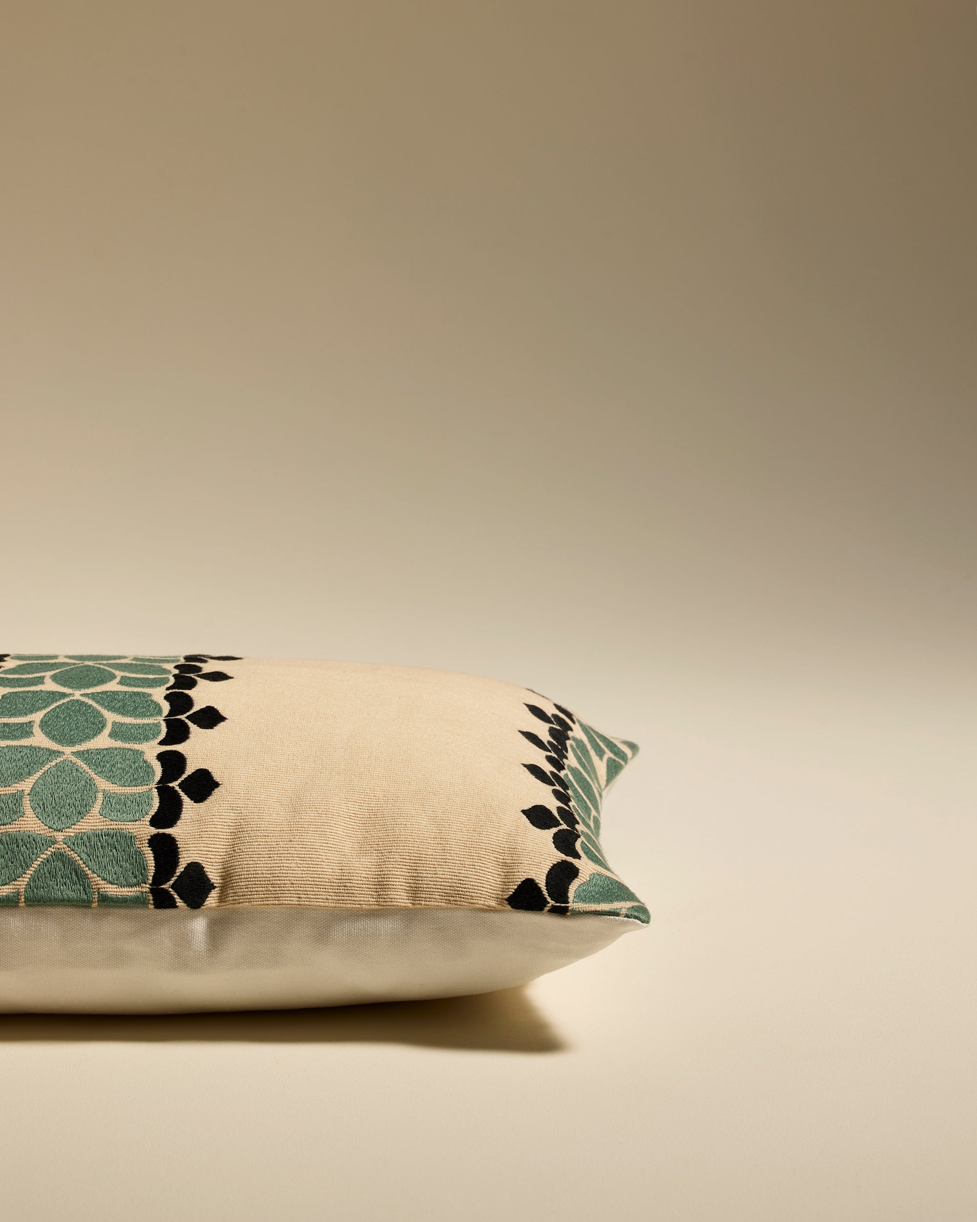 Cushion "Flore" rectangular by Sarah Lavoine