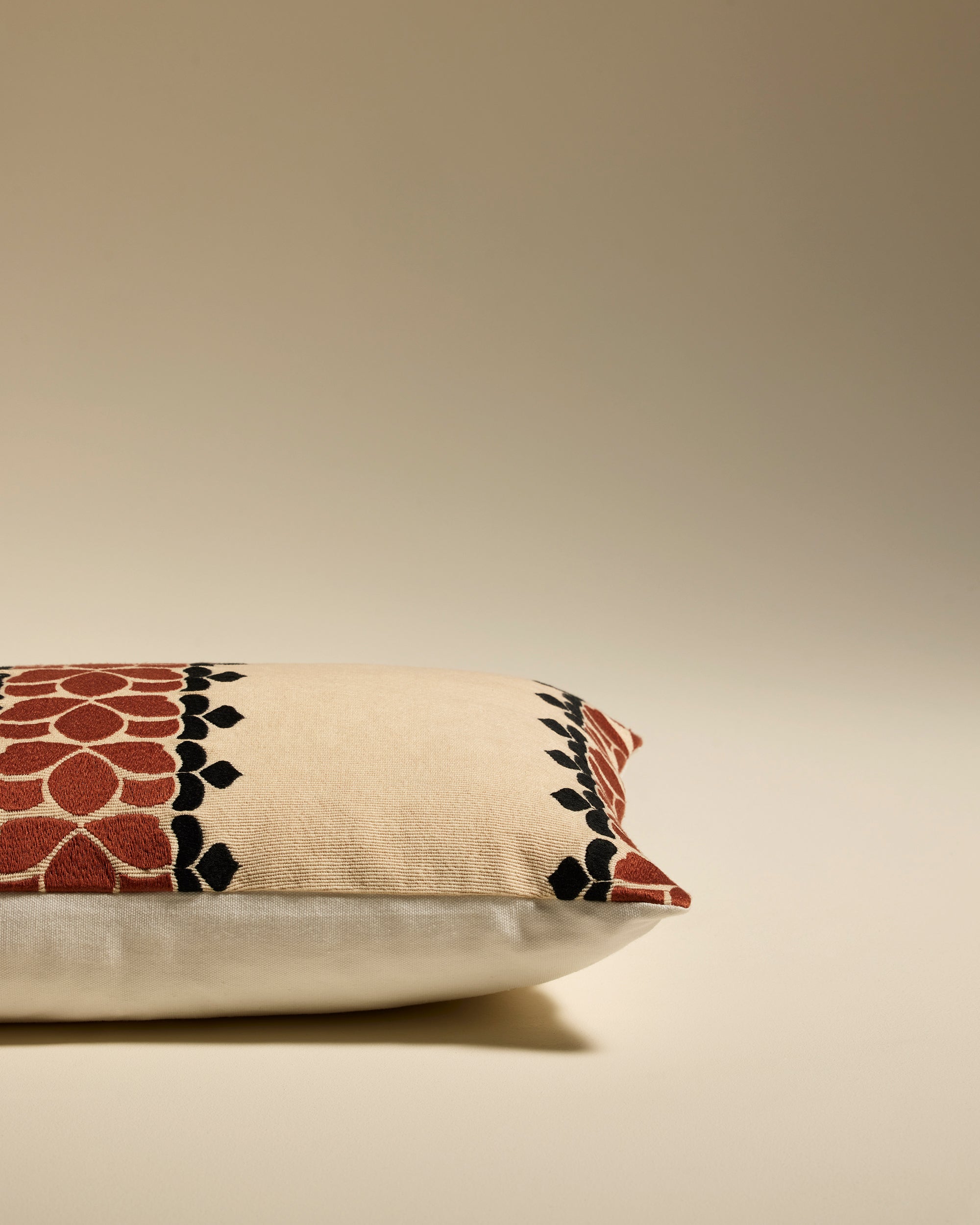 Cushion "Flore" rectangular by Sarah Lavoine