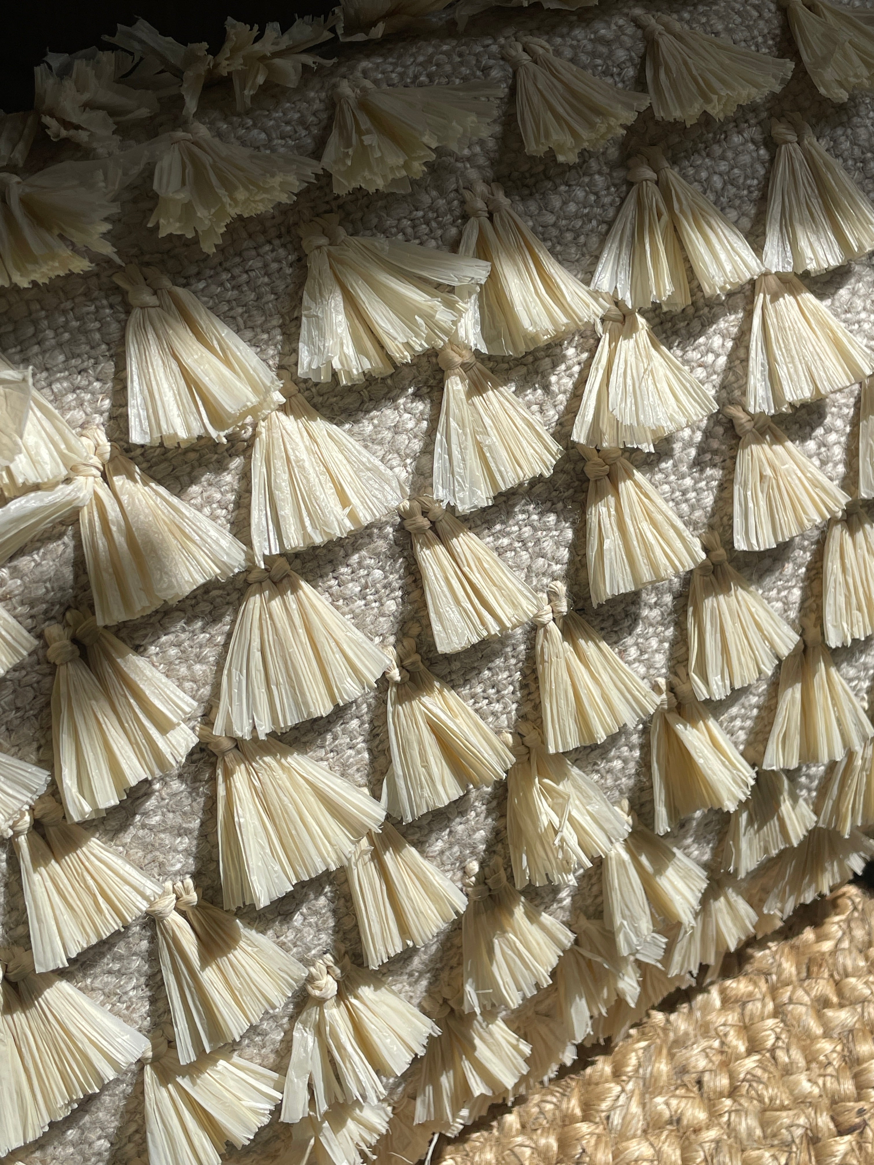 Custom-made cushion with fringes
