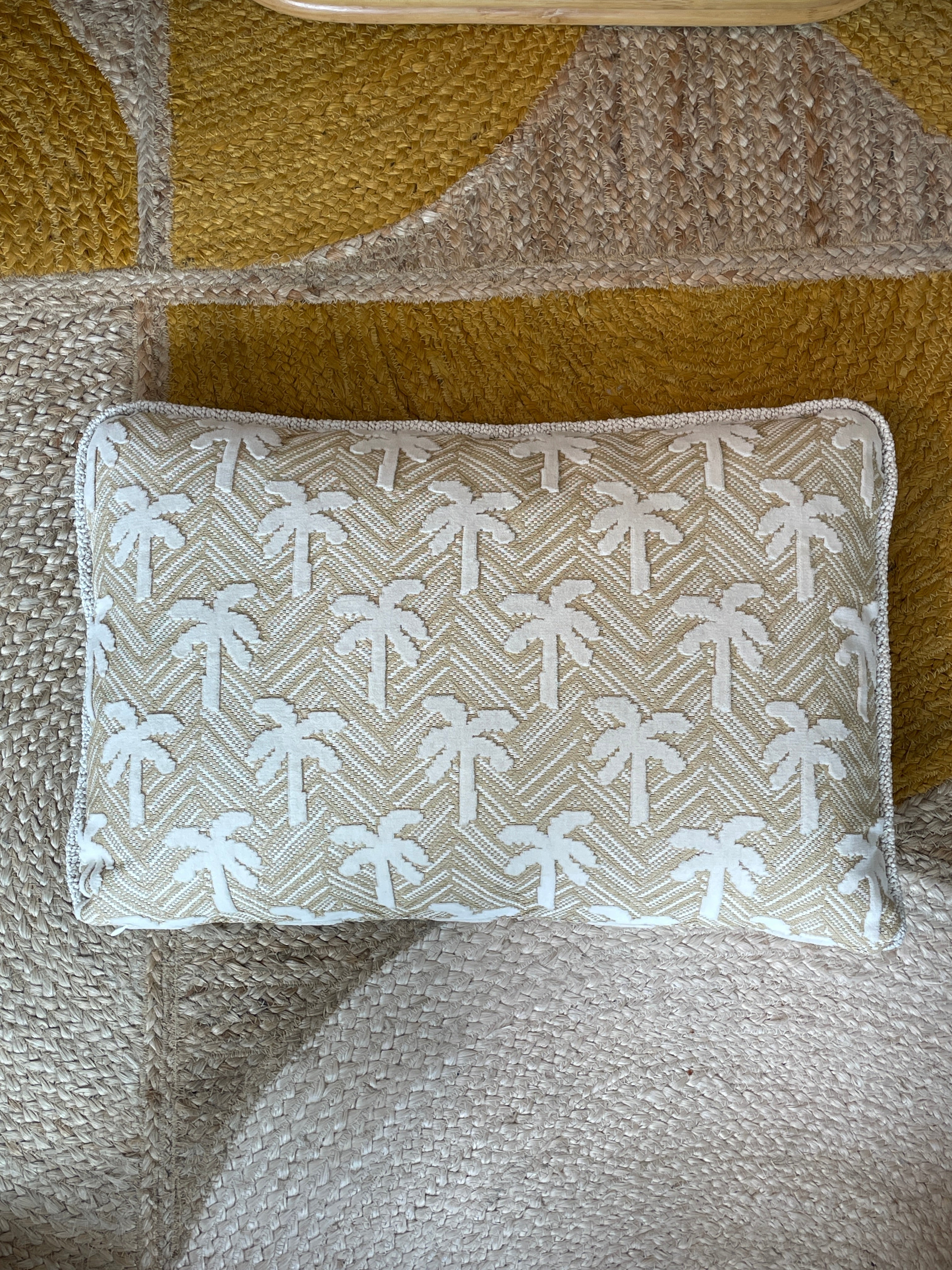 Kissen aus Outdoorstoff mit Palmen