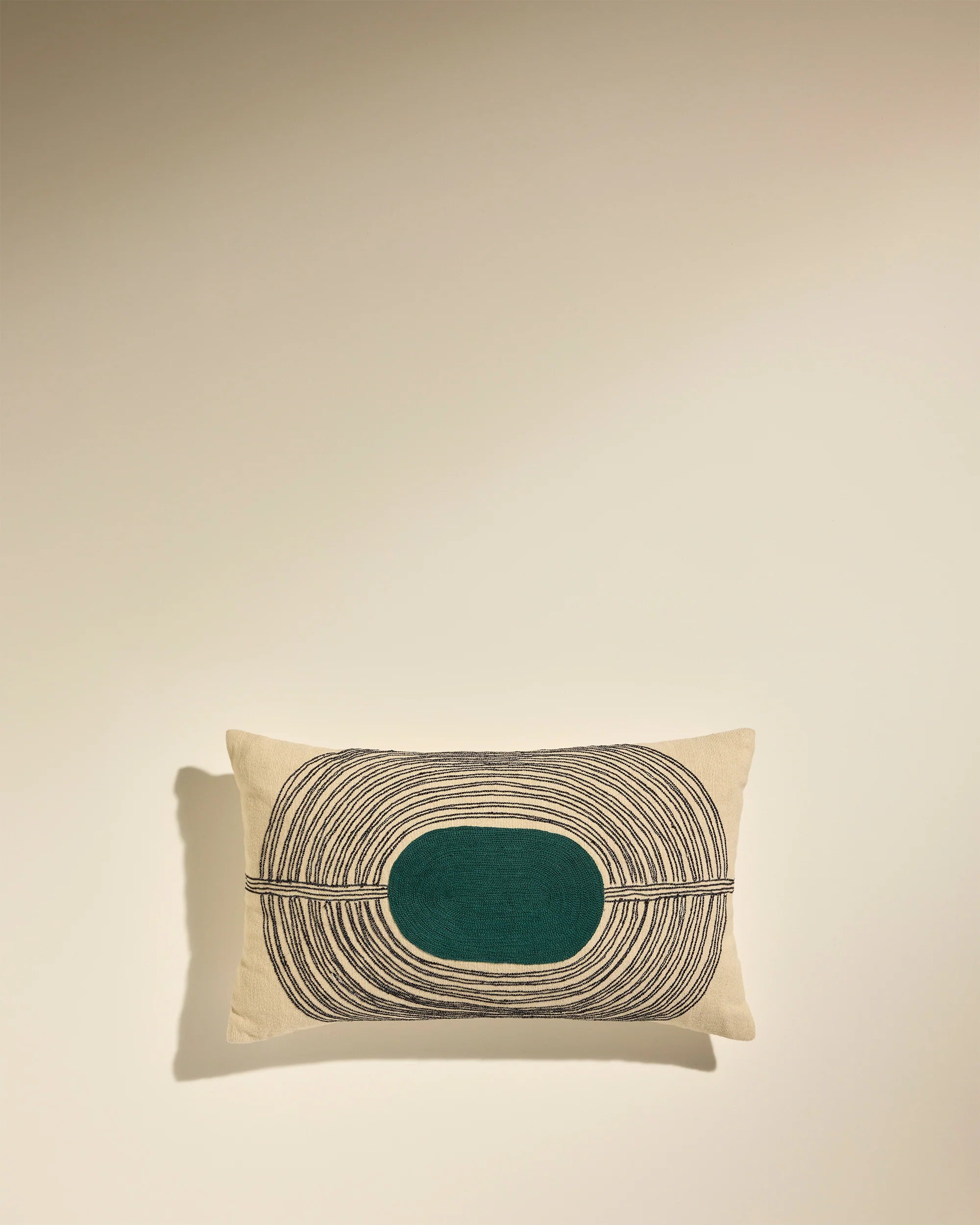 "Mirage" Kissen von Maison Sarah Lavoine