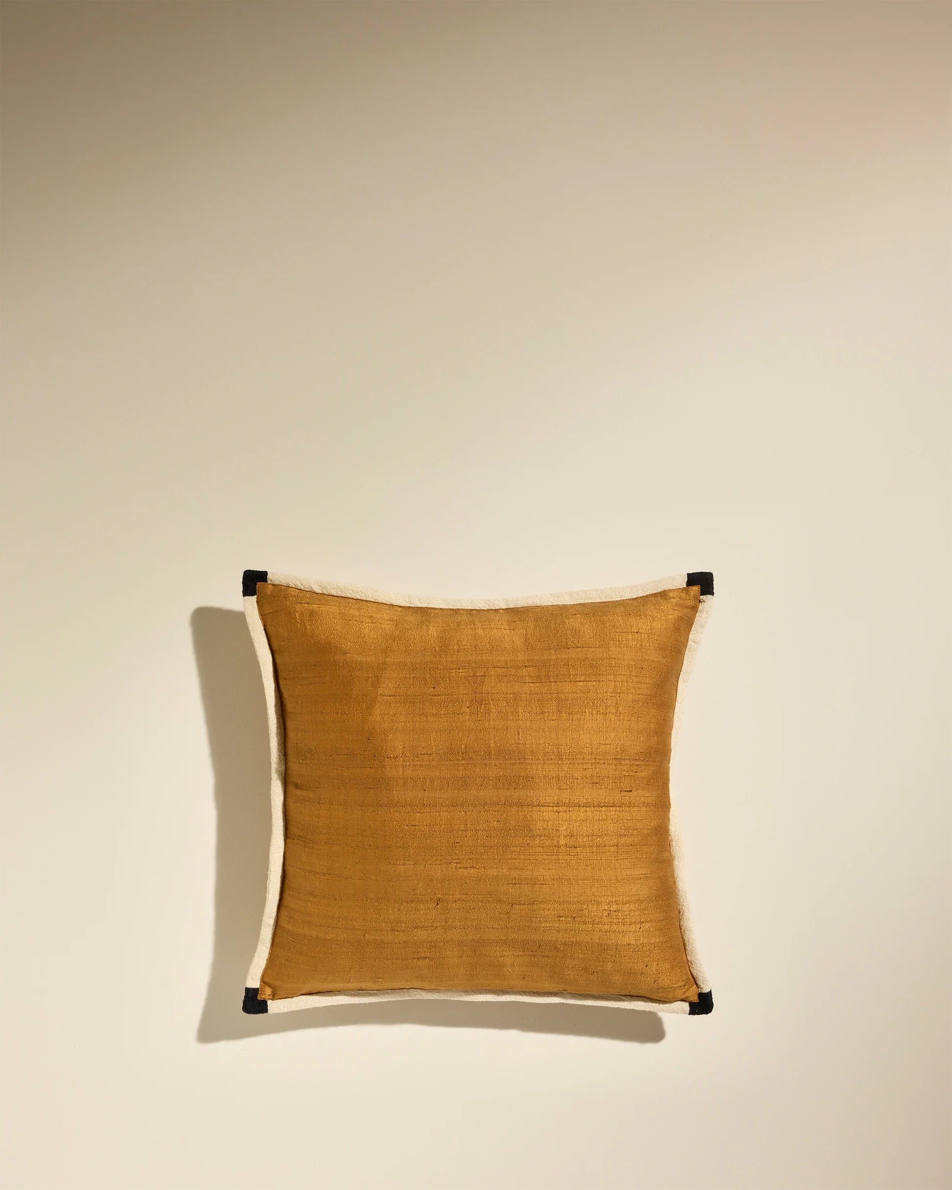 Kissen "Sequence" von Sarah Lavoine