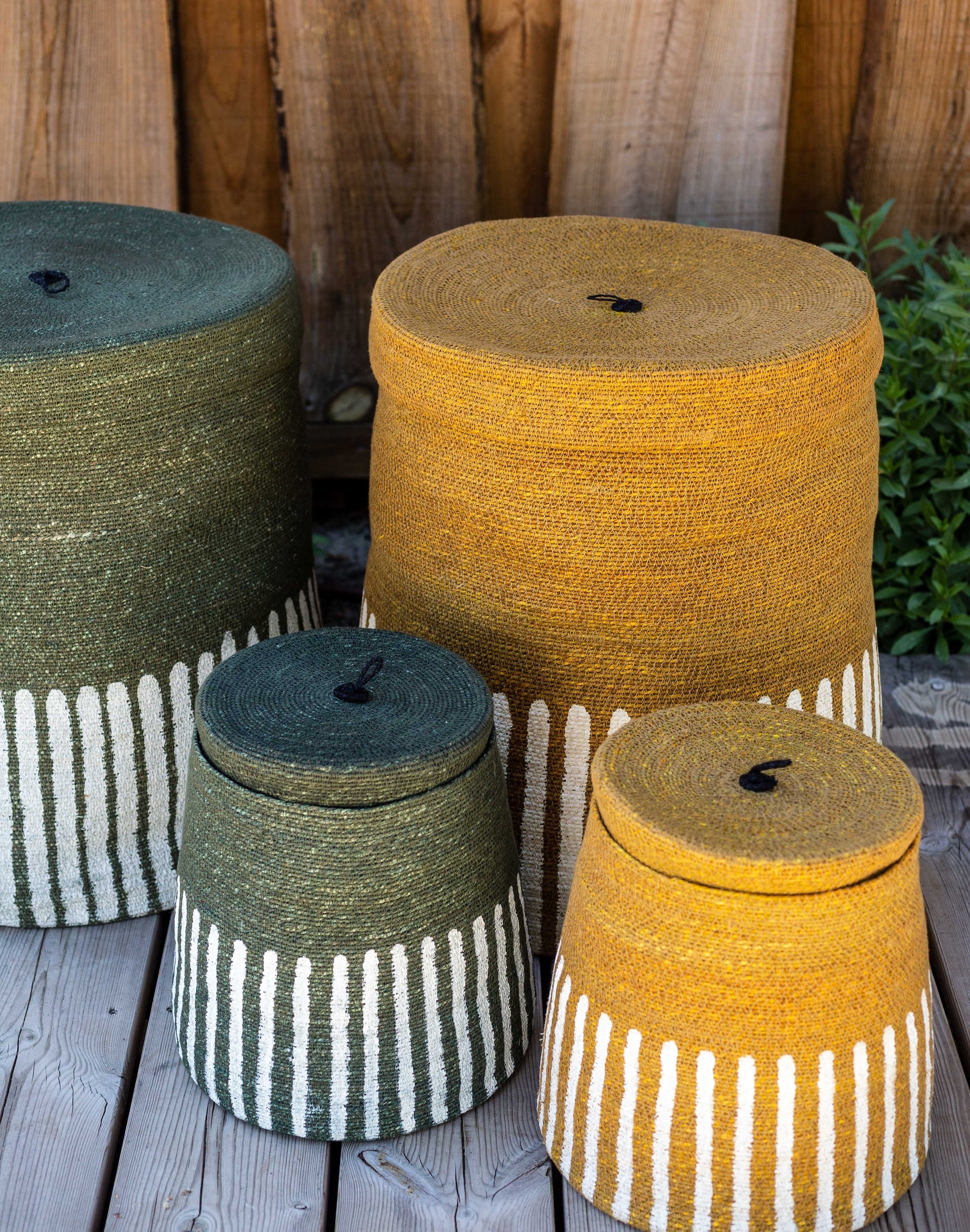 Basket with lid