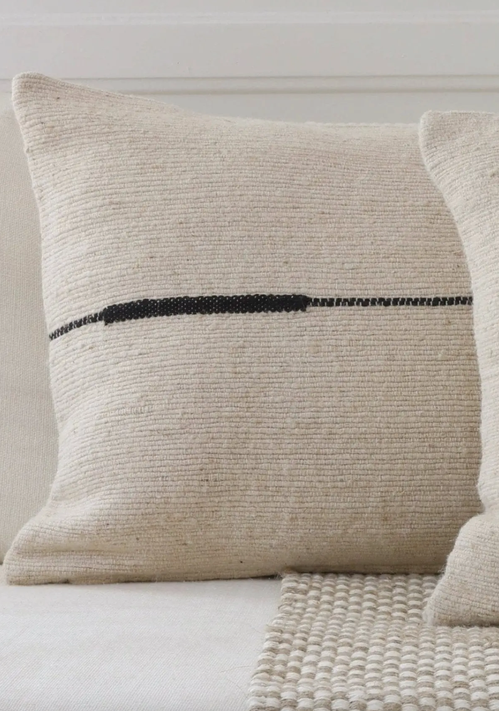 Handgewebtes Kissen "Sema black"