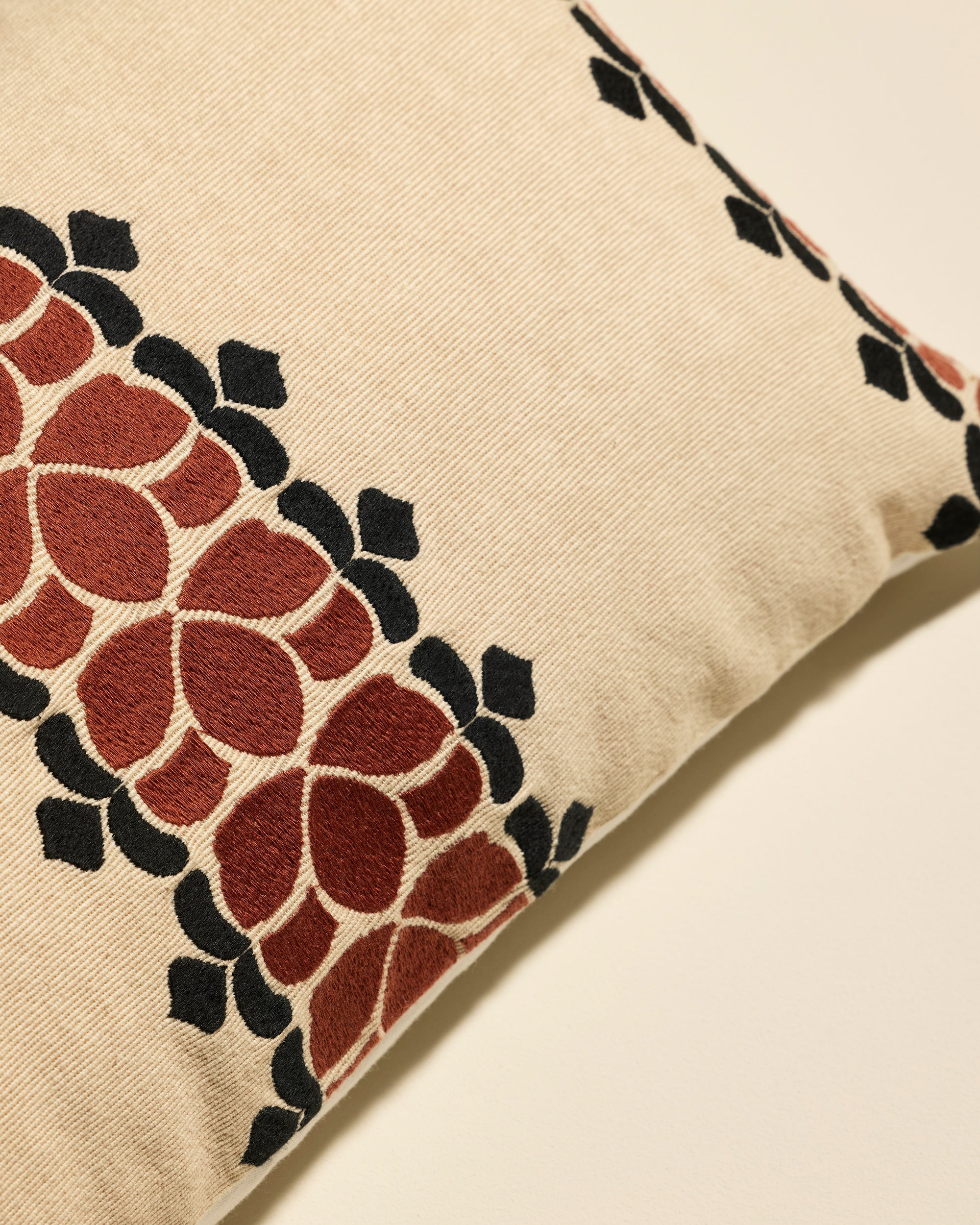 Cushion "Flore" rectangular by Sarah Lavoine