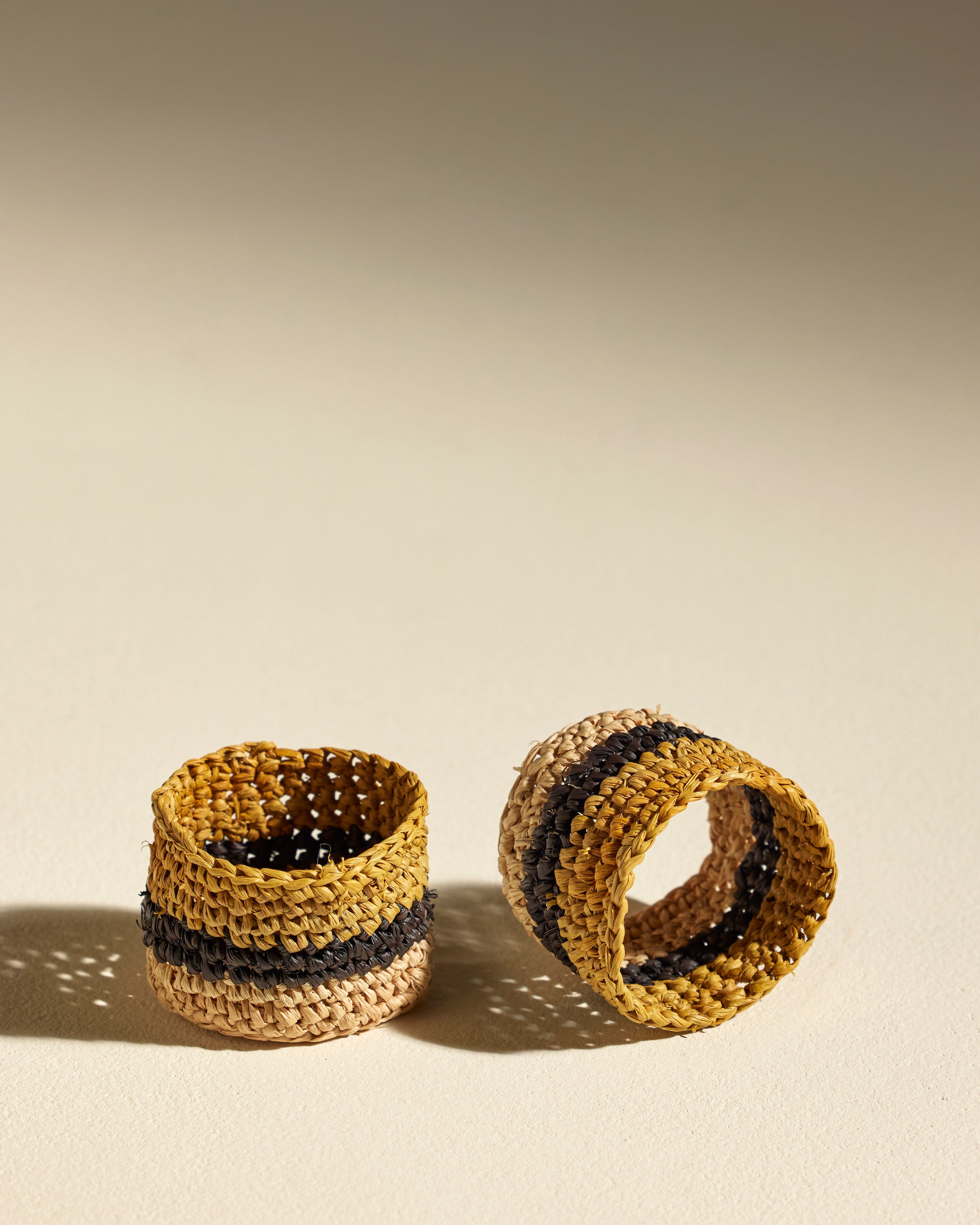 Napkin rings made of raffia